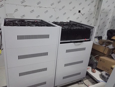 北京鐵科院通信機房配備山特UPS電源3C10KS及C3KS電源